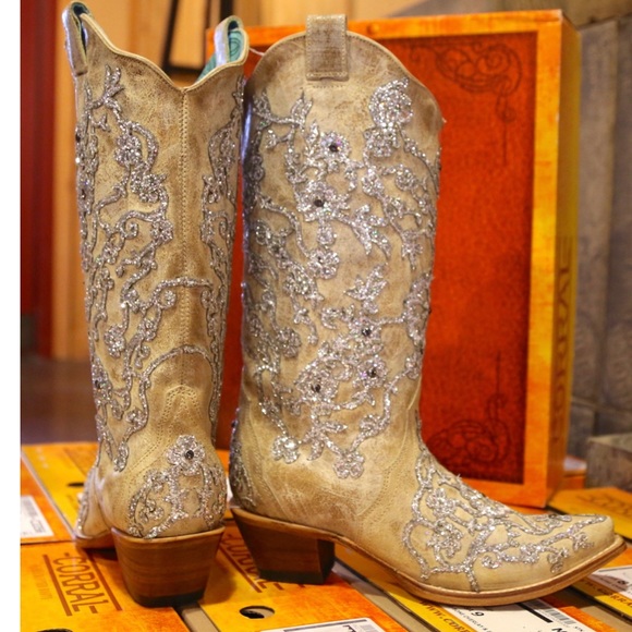 🤍NIB Corral Bone Overlay & Embroidery Floral Boots🤍 - Picture 6 of 17